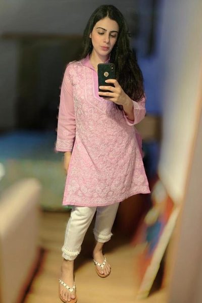 Lucknowii Chickankari Kurta Pink