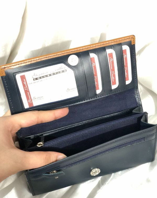 J's Store Deep Blue The Everyday Leather Wallet with Multiple Card Slots and pockets. The space is clearly evident.