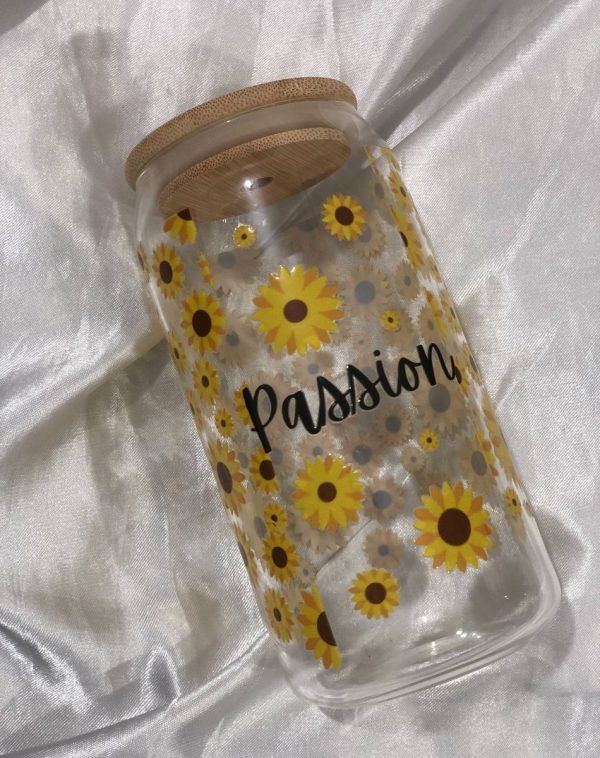 Tumbler Decal Sunflower Pattern Passion for refreshing and stylish drinks.