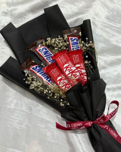 Snickers & Crunch Noir Bouquet